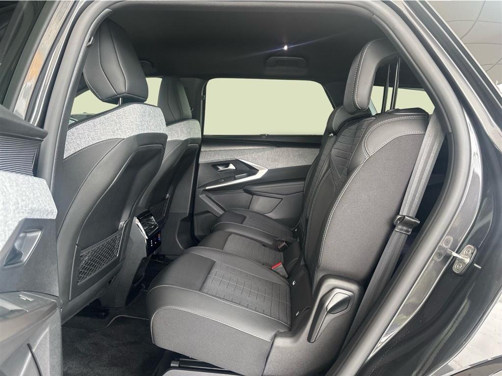 Peugeot e-5008 EL GT Pack 210HK 5d Aut. - Image 13