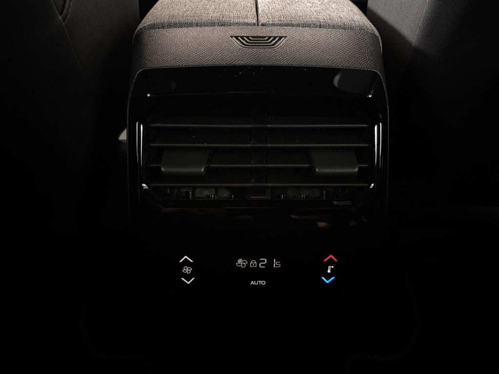 Peugeot e-5008 EL GT Pack 210HK 5d Aut. - Image 18