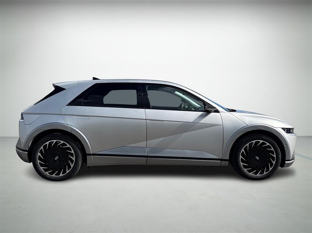 Hyundai Ioniq 5 Electric 77,4 kWh Ultimate 4WD 325HK 5d Aut. - Image 5