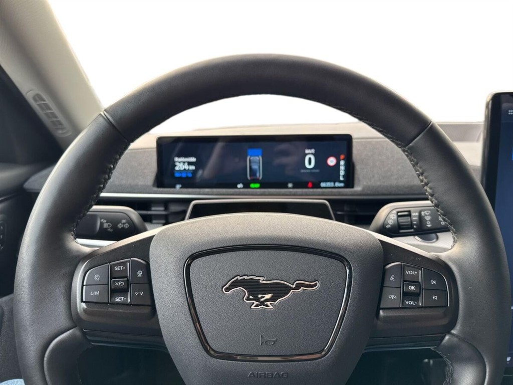 Ford Mustang Mach-E EL UR Premium 294HK 5d Aut. - Image 13