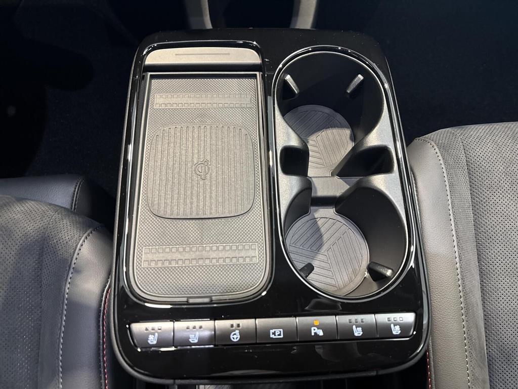 Hyundai Ioniq 5 Electric 84 kWh N-line+ 229HK 5d Aut. - Image 9