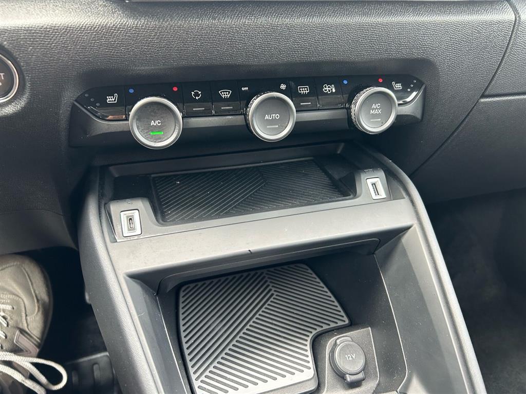 Citroën e-C4 EL Shine 136HK 5d Aut. - Image 17