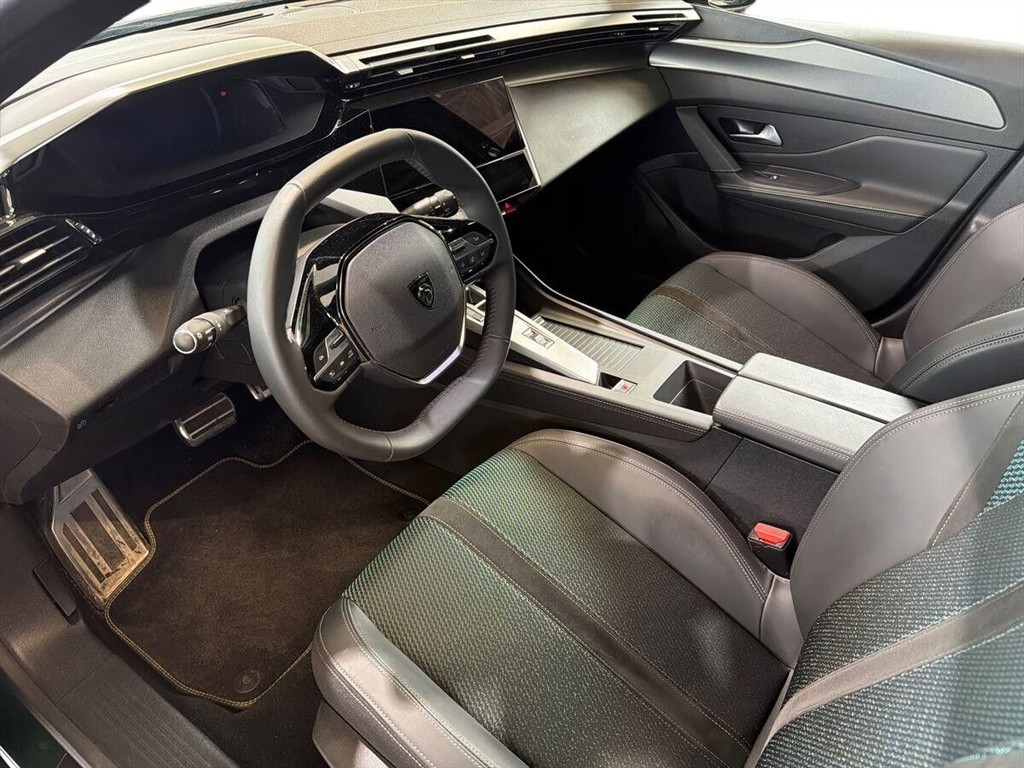 Peugeot e-308 EL First Edition 156HK 5d Aut. - Image 6
