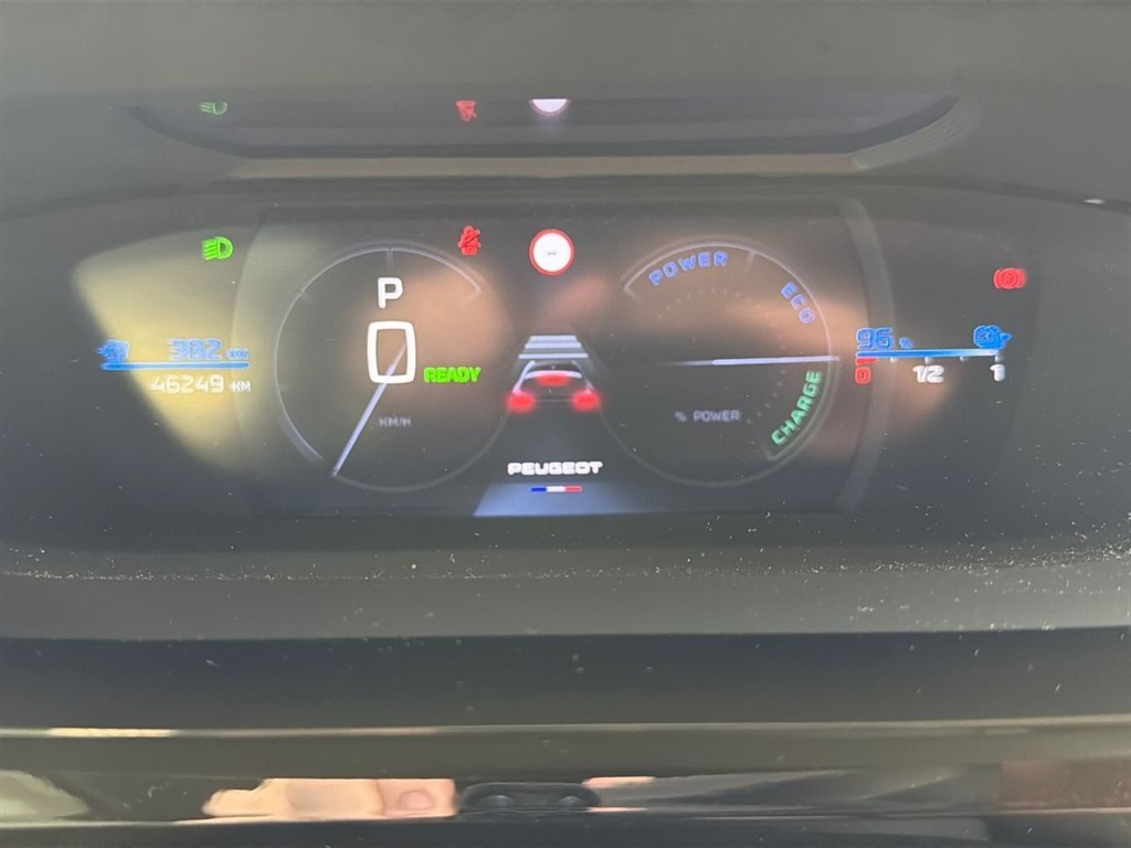Peugeot e-308 EL First Edition 156HK 5d Aut. - Image 12