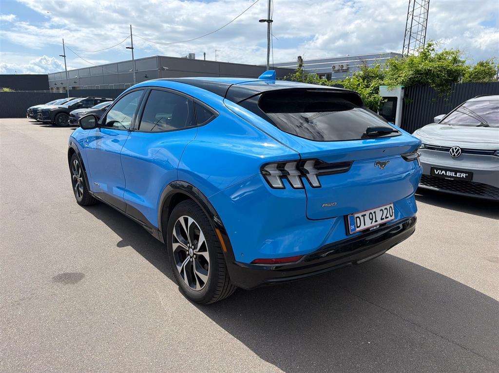 Ford Mustang Mach-E EL UR AWD 351HK 5d Aut. - Image 6