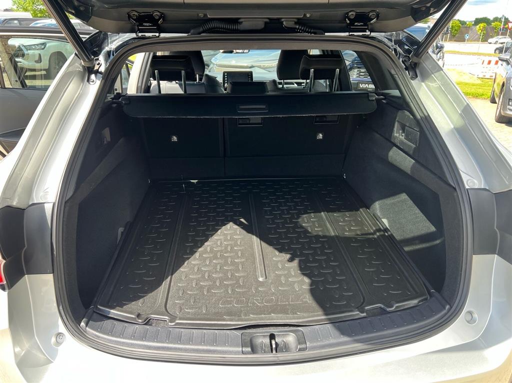 Toyota Corolla Touring Sports 1,8 Hybrid H3 Premium E-CVT 122HK Stc Trinl. Gear - Image 10