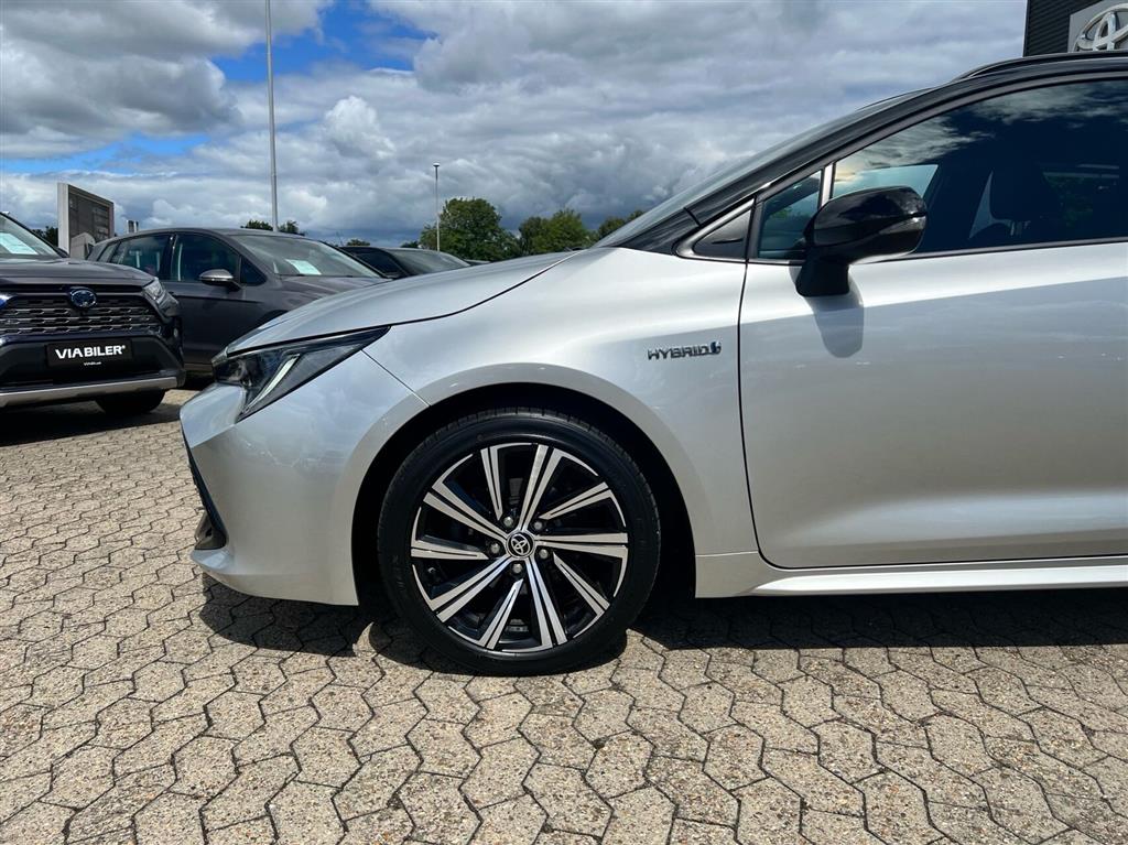 Toyota Corolla Touring Sports 1,8 Hybrid H3 Premium E-CVT 122HK Stc Trinl. Gear - Image 12