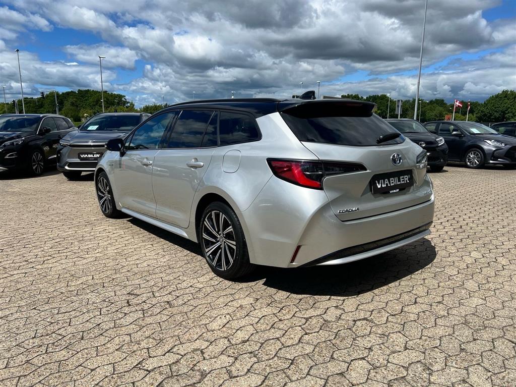 Toyota Corolla Touring Sports 1,8 Hybrid H3 Premium E-CVT 122HK Stc Trinl. Gear - Image 3