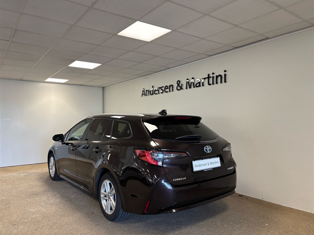 Toyota Corolla Touring Sports 1,8 Hybrid Active Smart E-CVT 122HK Stc Trinl. Gear - Image 3