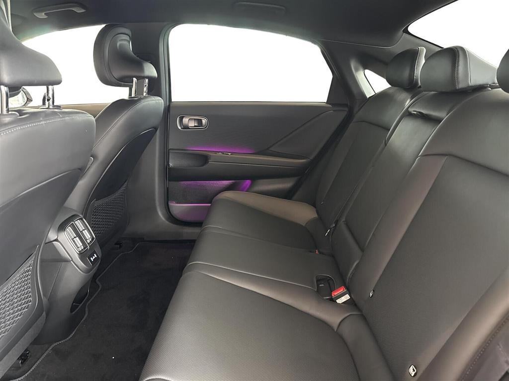 Hyundai Ioniq 6 Electric 84 kWh Ultimate 229HK Aut. - Image 5