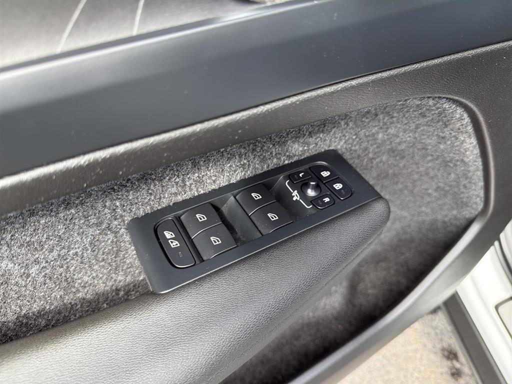Volvo C40 Recharge Extended Range Plus 252HK 5d Aut. - Image 18