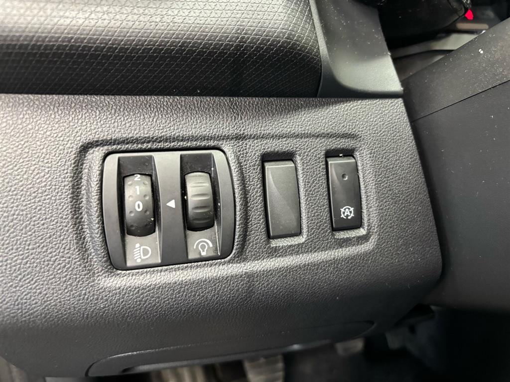 Renault Clio Sport Tourer 0,9 Energy TCe Zen 90HK Stc - Image 12