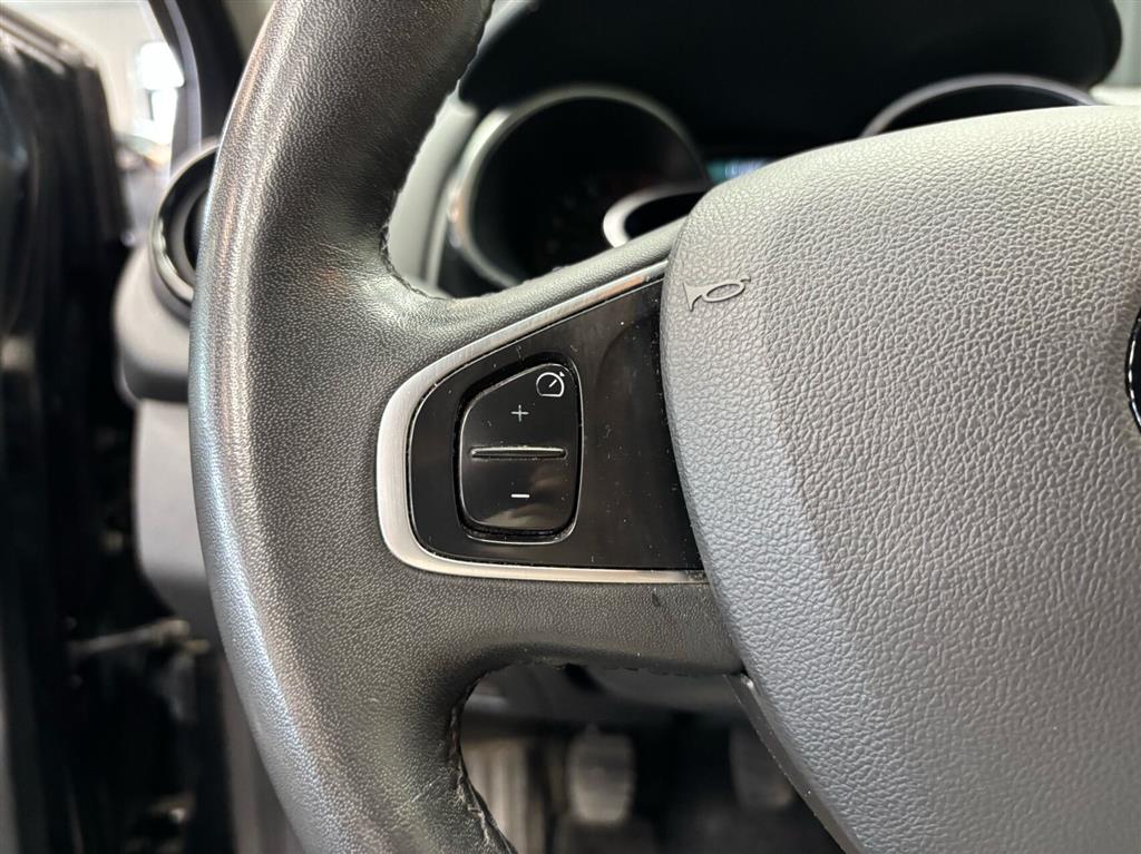 Renault Clio Sport Tourer 0,9 Energy TCe Zen 90HK Stc - Image 13