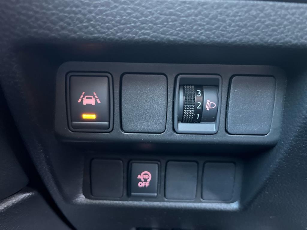 Nissan Qashqai 1,3 Dig-T Visia 140HK 5d 6g - Image 19