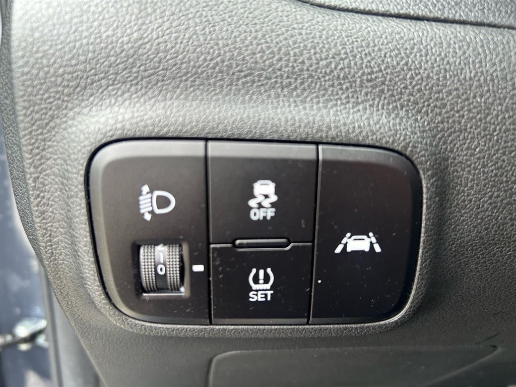 Hyundai i10 1,0 Advanced 67HK 5d - Image 14