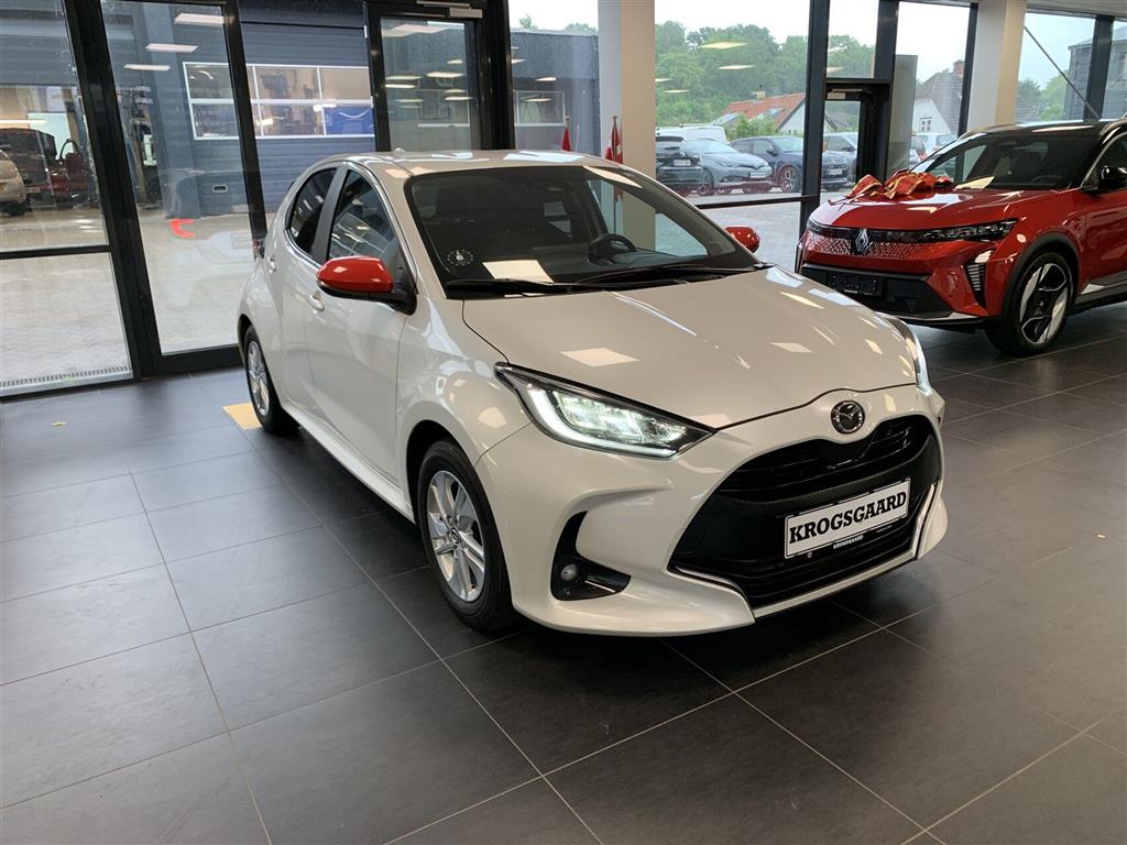 Mazda 2 1,5 VVT-I Hybrid Agile Comfort CVT 116HK 5d Trinl. Gear - Image 3