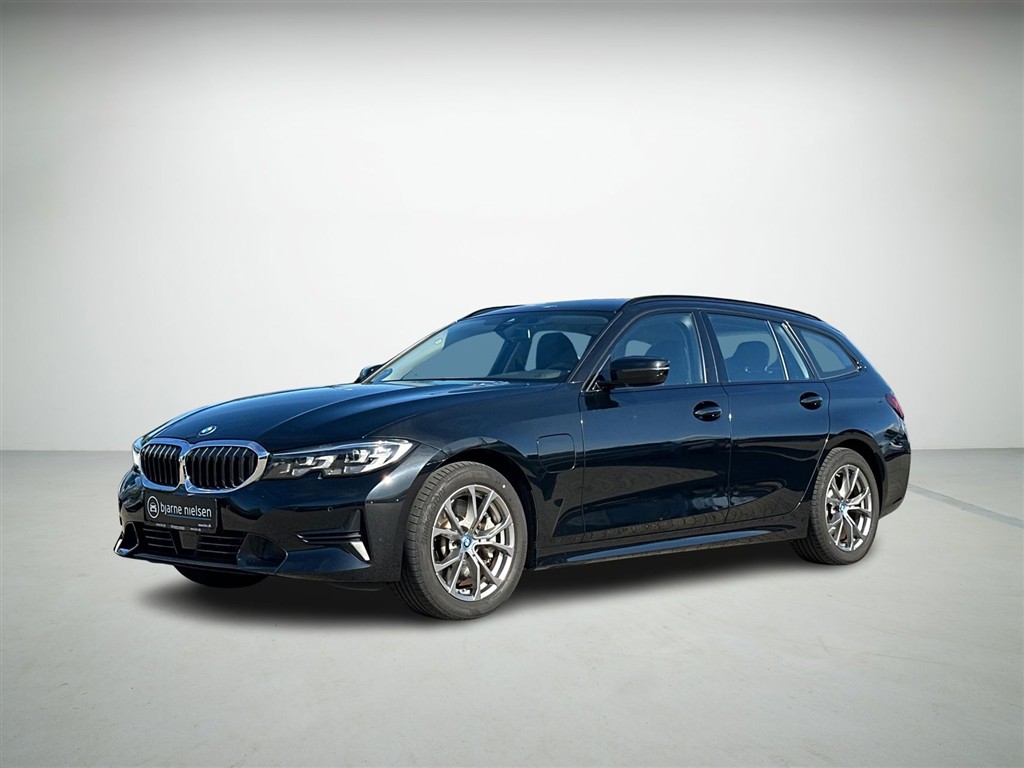 BMW 330e Touring 2,0 Plugin-hybrid Sport Line Steptronic 292HK Stc 8g Aut.