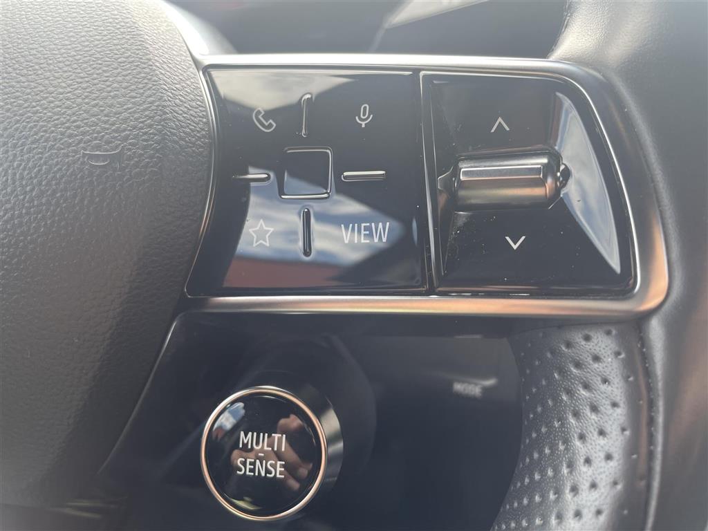 Renault Mégane E-TECH Iconic 220HK 5d Aut. - Image 12