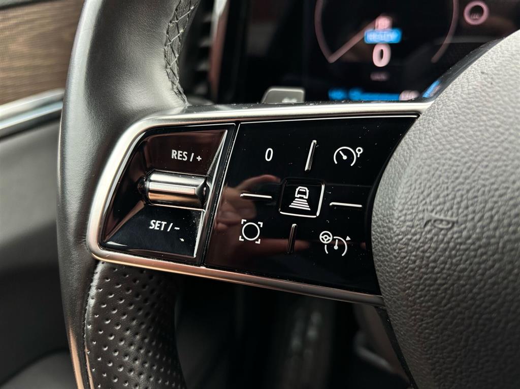 Renault Mégane E-TECH Iconic 220HK 5d Aut. - Image 11