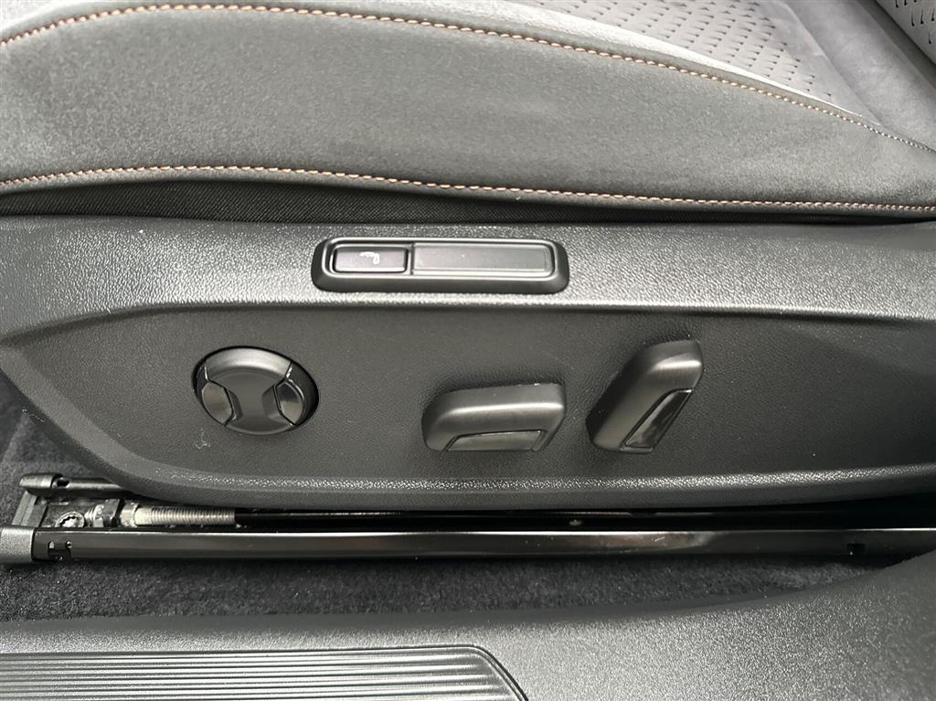 Cupra Born EL Dinamica Pack High 204HK 5d Aut. - Image 19