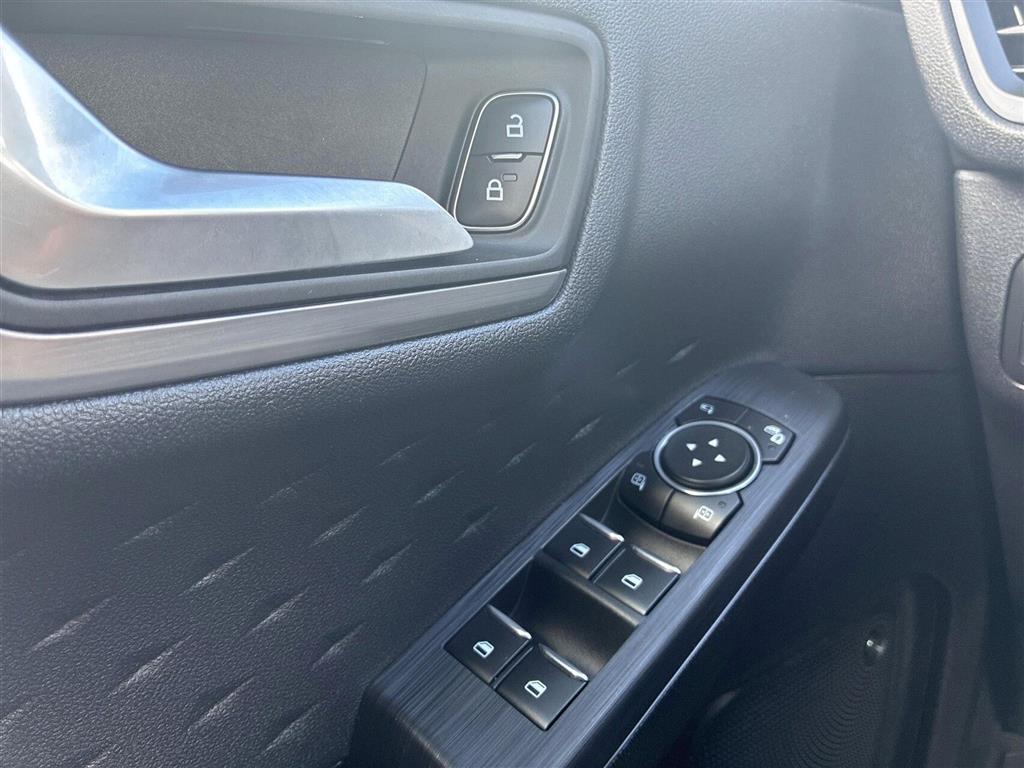 Ford Kuga 2,5 Plugin-hybrid Titanium X CVT 225HK 5d Trinl. Gear - Image 32