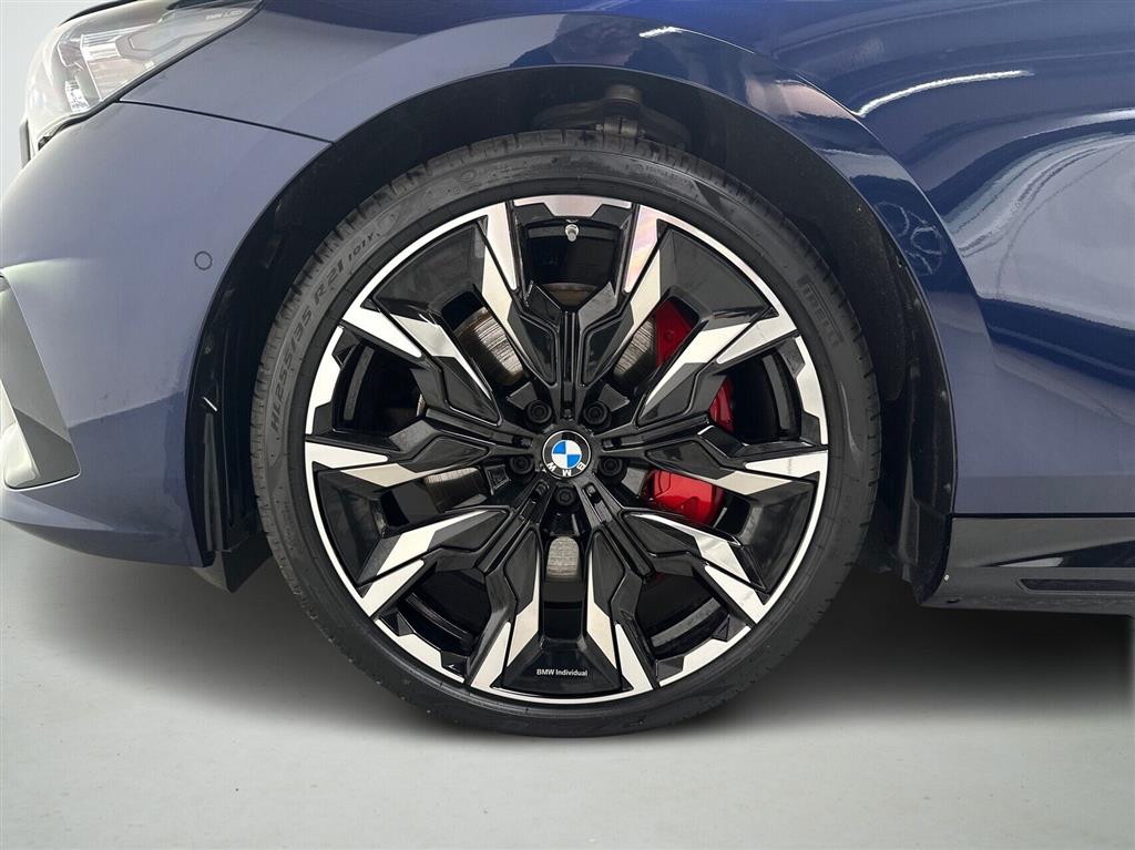 BMW i5 eDrive40 Touring EL Fully Charged 340HK Stc Aut. - Image 9