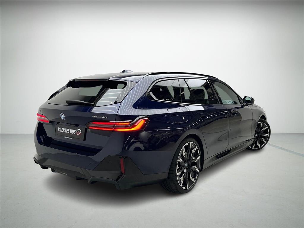 BMW i5 eDrive40 Touring EL Fully Charged 340HK Stc Aut. - Image 2