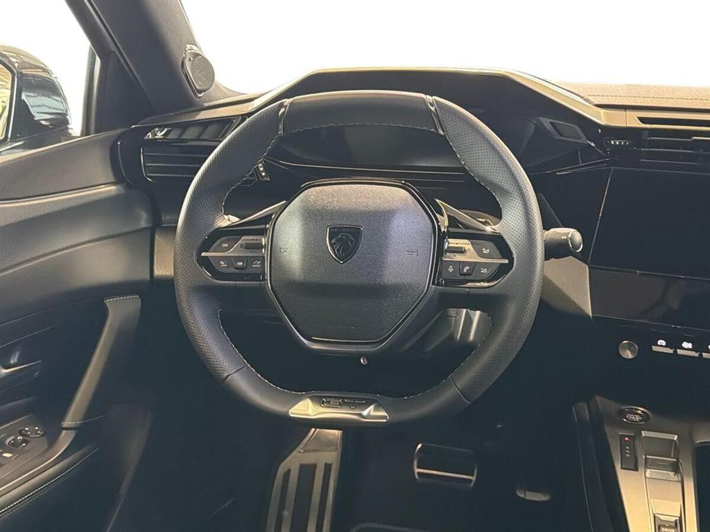 Peugeot e-408 EL 58 GT 210HK 5d Aut. - Image 8