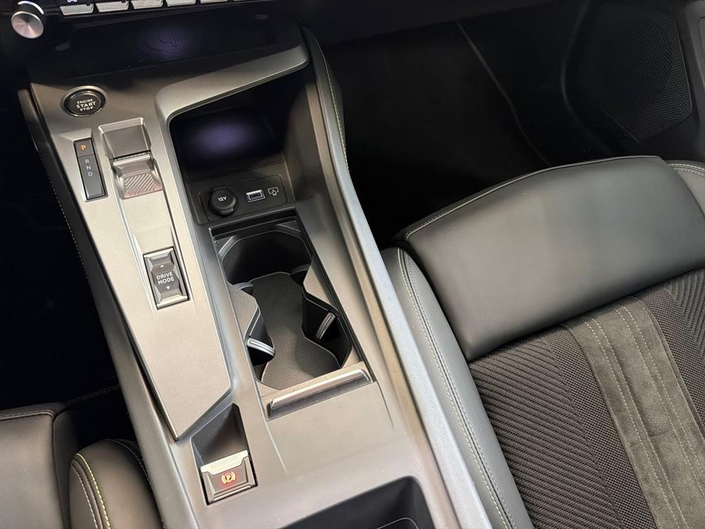 Peugeot e-408 EL 58 GT 210HK 5d Aut. - Image 11