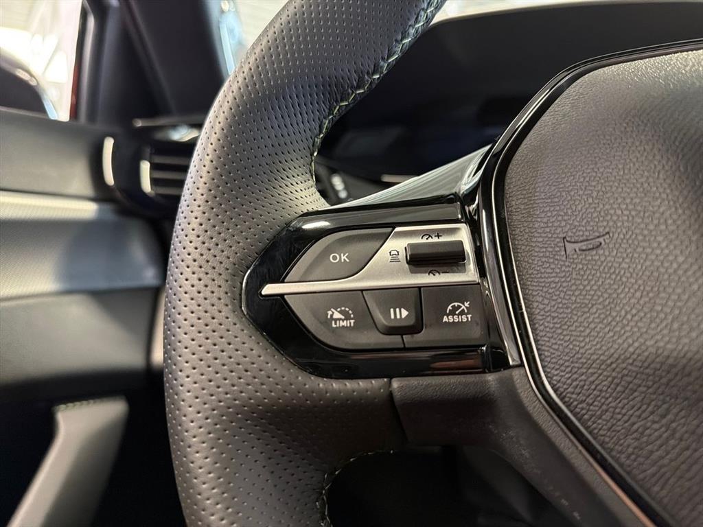 Peugeot e-408 EL 58 GT 210HK 5d Aut. - Image 13
