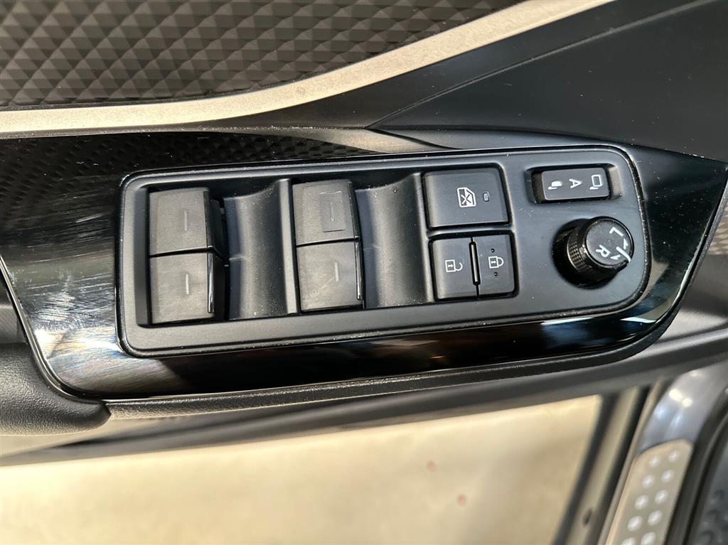 Toyota C-HR 2,0 Hybrid C-HIC Multidrive S 184HK 5d Aut. - Image 16