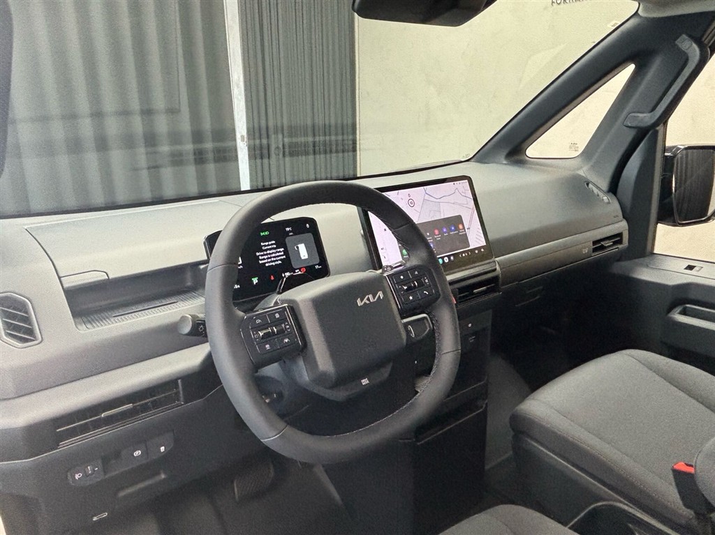 Kia PV5 Cargo L2H1 EL Long Range Work Pro 163HK Van Aut. - Image 9