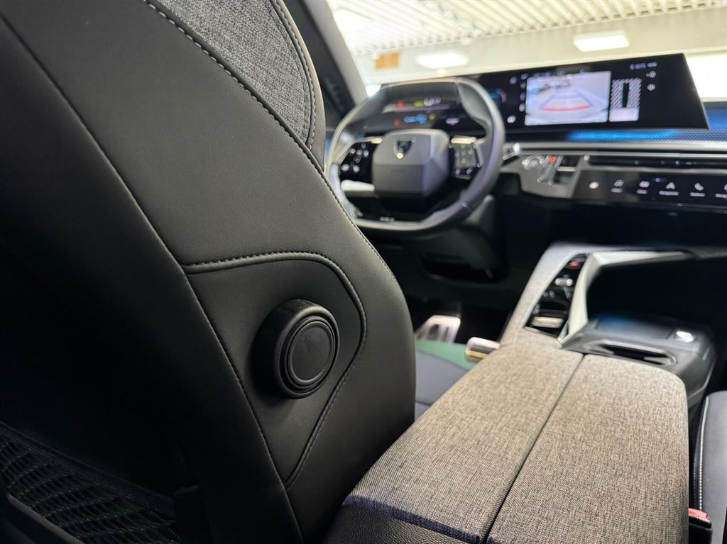 Peugeot e-5008 EL GT 210HK 5d Aut. - Image 16