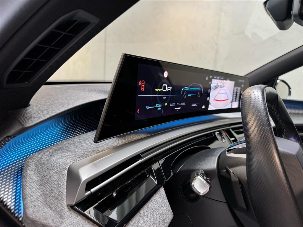 Peugeot e-5008 EL GT 210HK 5d Aut. - Image 18