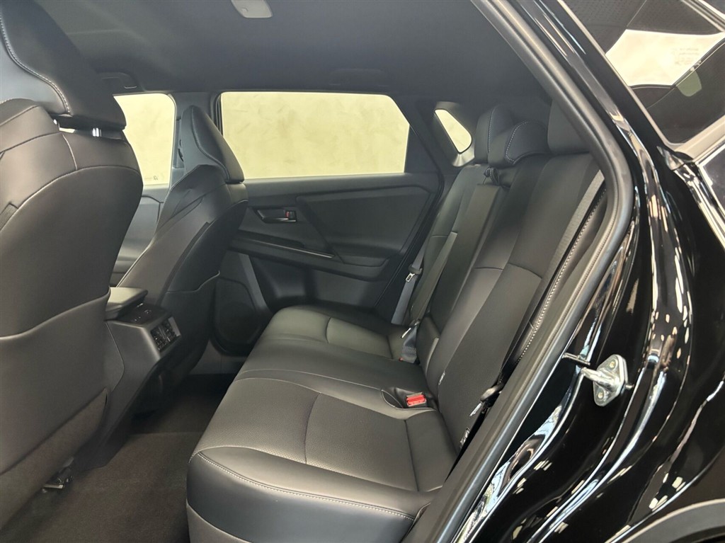Toyota bZ4X EL Executive 224HK 5d Aut. - Image 10