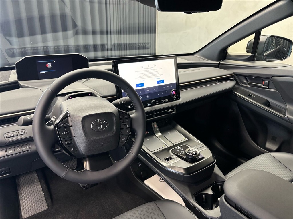 Toyota bZ4X EL Executive 224HK 5d Aut. - Image 12