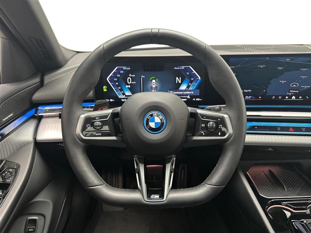 BMW i5 xDrive40 Touring EL Fully Charged 4x4 394HK Stc Aut. - Image 10