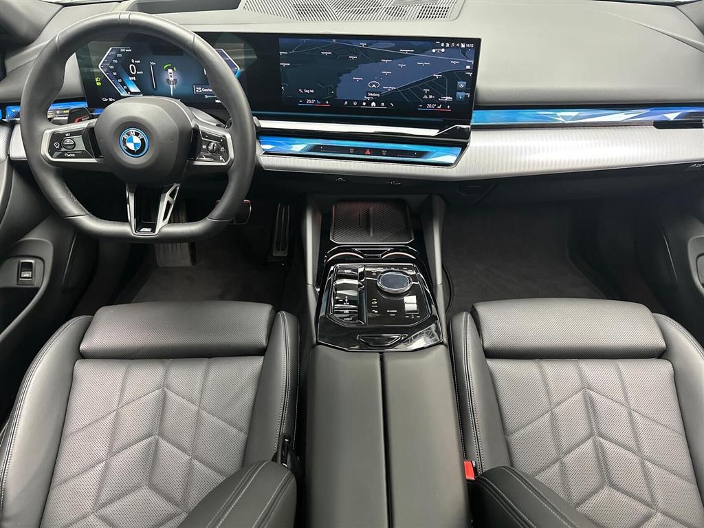 BMW i5 xDrive40 Touring EL Fully Charged 4x4 394HK Stc Aut. - Image 5