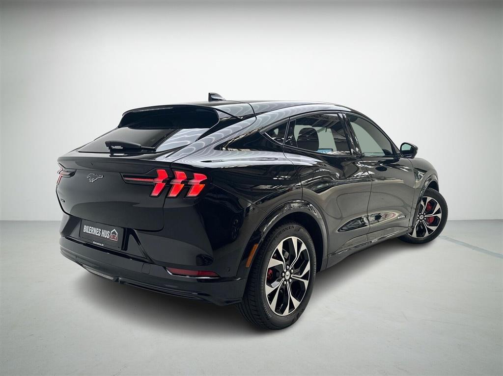 Ford Mustang Mach-E EL UR Premium AWD 351HK 5d Aut. - Image 2