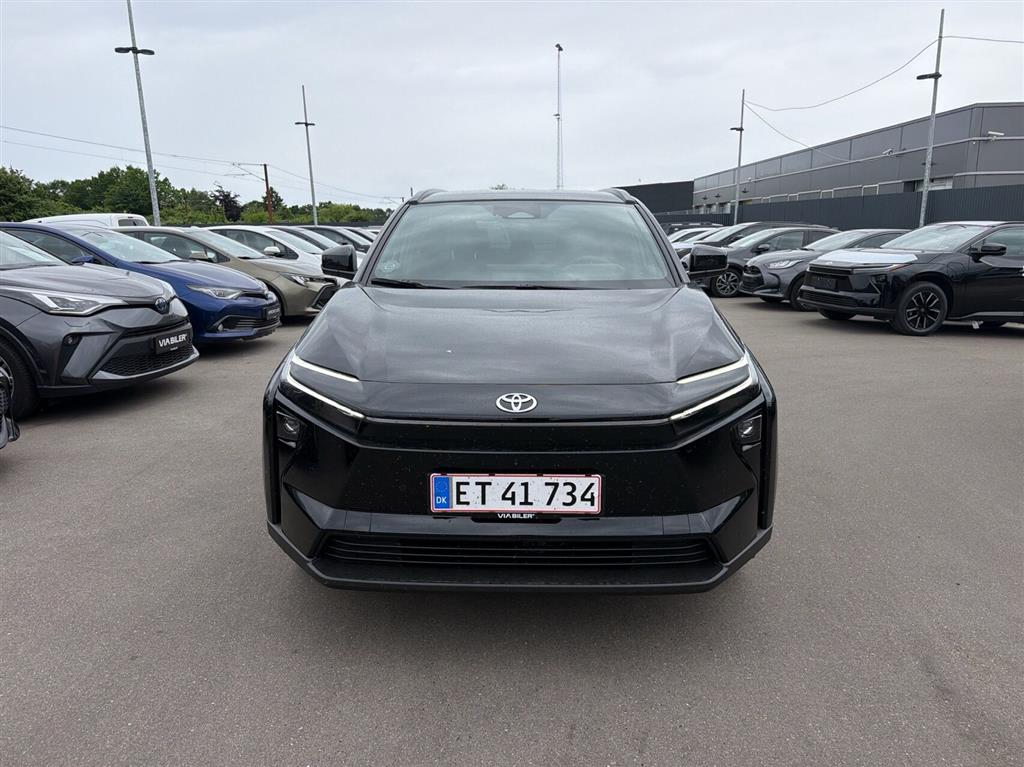 Toyota bZ4X 165 kW (224 hk) aut. gear Active Tech - Image 2
