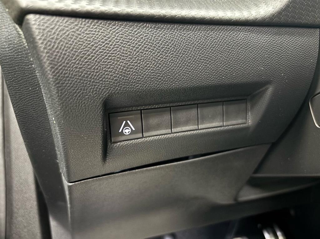 Peugeot e-2008 EL GT 156HK 5d Aut. - Image 16