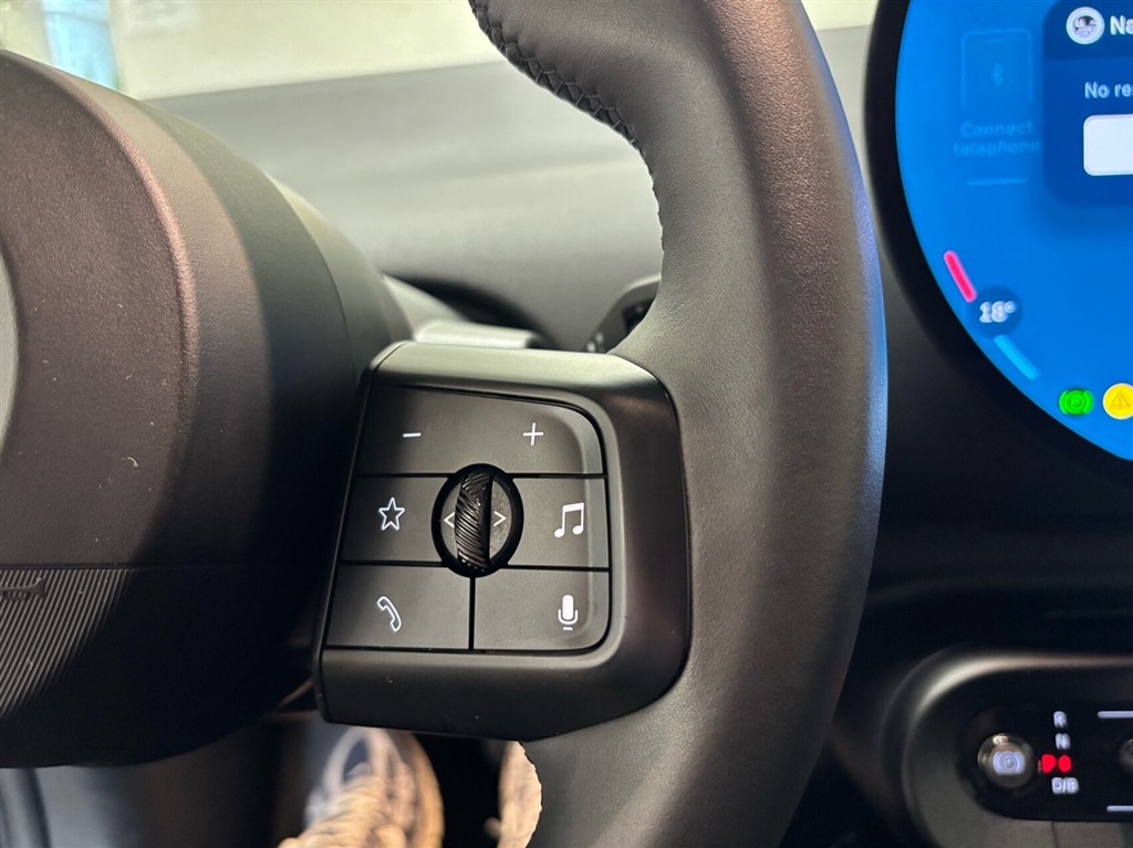 Mini Cooper SE EL Essential Trim Option Level XS 218HK 3d Aut. - Image 9