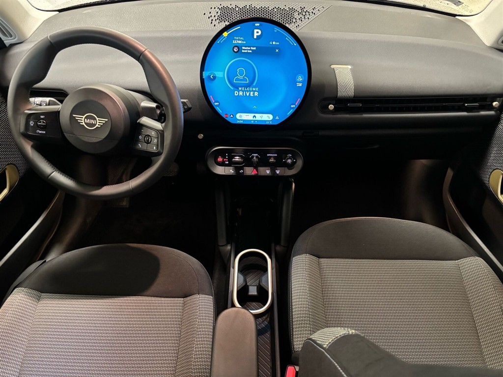 Mini Cooper SE EL Essential Trim Option Level XS 218HK 3d Aut. - Image 5