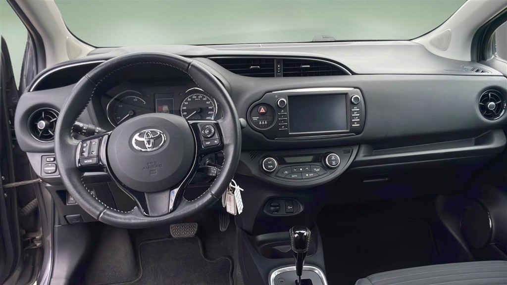 Toyota Yaris 1,5 Hybrid H2 Premium E-CVT 100HK 5d Trinl. Gear - Image 8