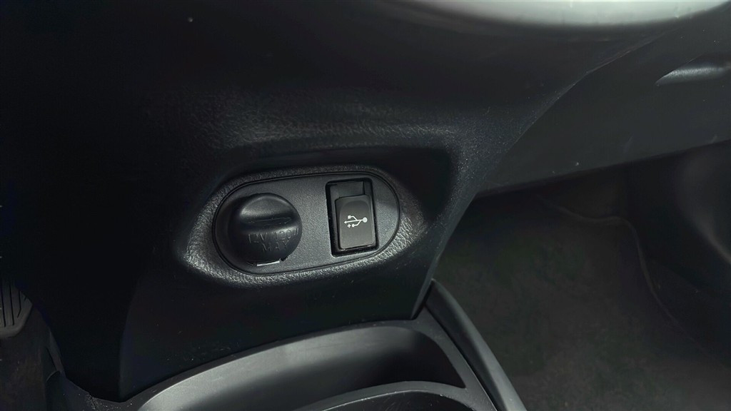 Toyota Yaris 1,5 Hybrid H2 Premium E-CVT 100HK 5d Trinl. Gear - Image 12