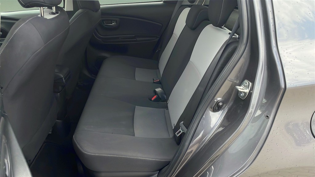 Toyota Yaris 1,5 Hybrid H2 Premium E-CVT 100HK 5d Trinl. Gear - Image 13