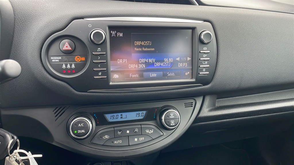 Toyota Yaris 1,5 Hybrid H2 Premium E-CVT 100HK 5d Trinl. Gear - Image 14