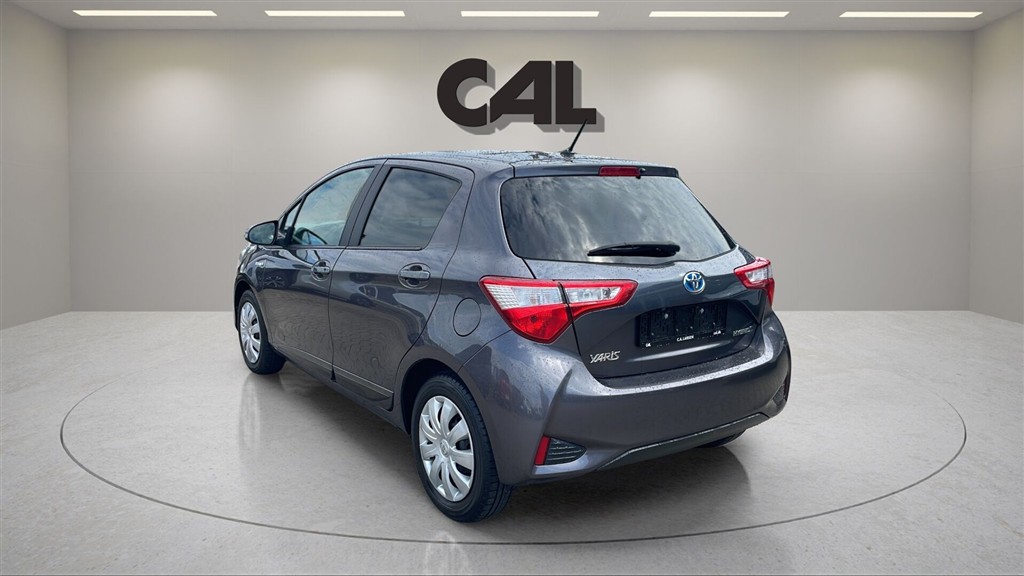 Toyota Yaris 1,5 Hybrid H2 Premium E-CVT 100HK 5d Trinl. Gear - Image 3