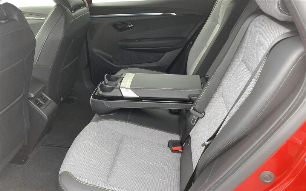 Renault Scénic E-TECH Techno 220HK Aut. - Image 10
