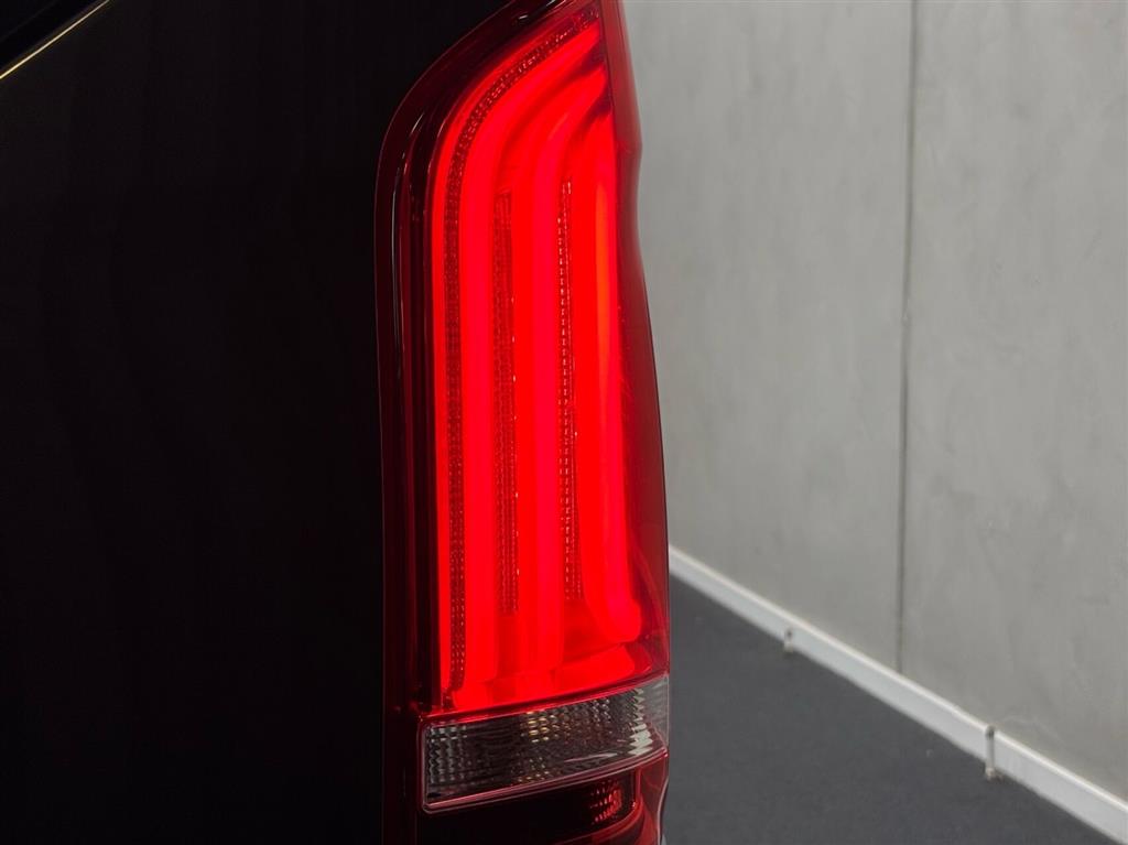 Mercedes-Benz EQV 300 Lang EL Avantgarde 204HK Aut. - Image 6